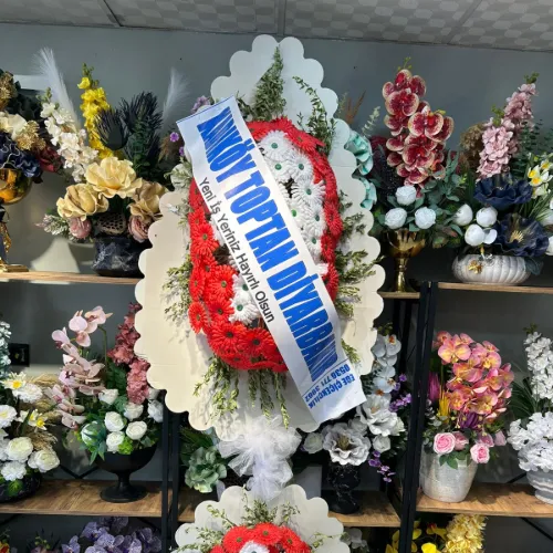 ÖZEL GÜNLER İÇİN ÇELENK ÇİÇEĞİ