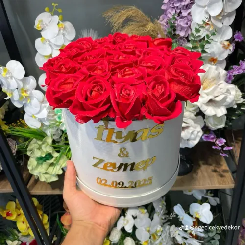 KIZ İSTEME KUTU ÇİÇEK